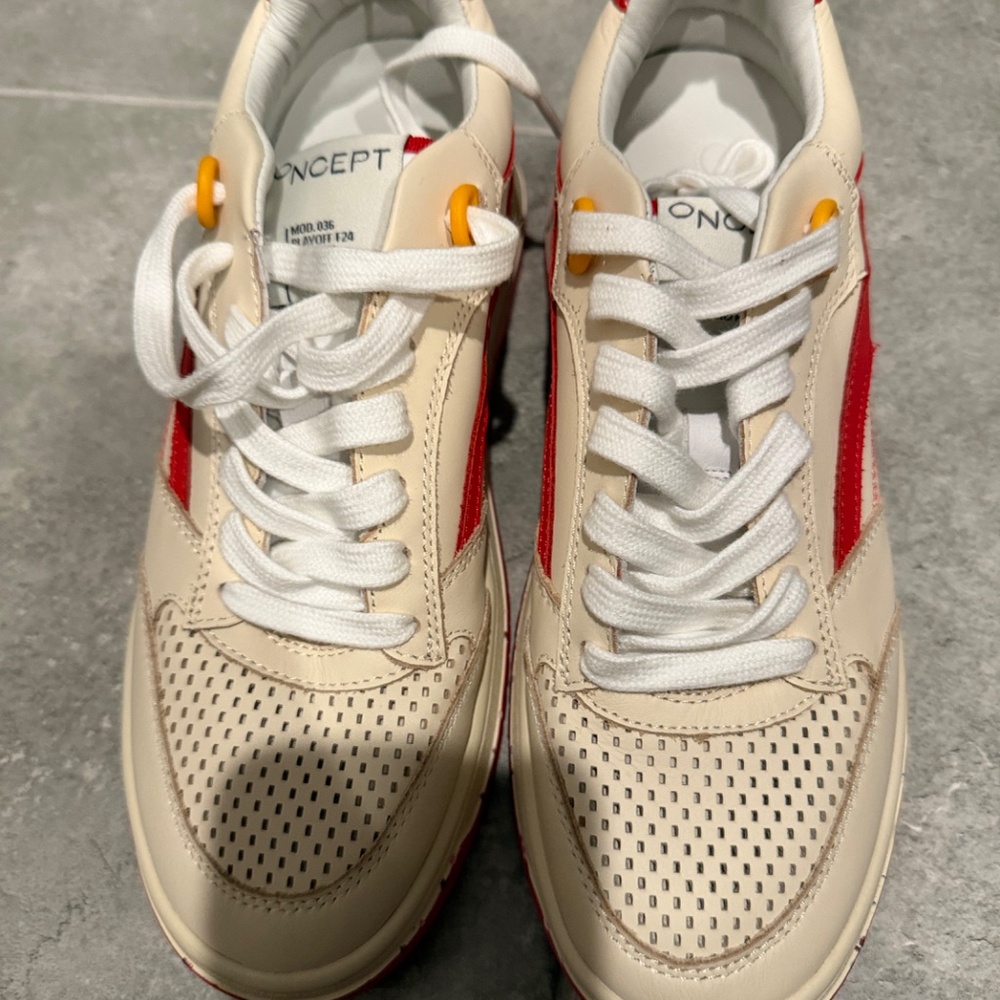 Oncept Preston Sneaker in Retro Red Size 8 - Picture 5 of 8